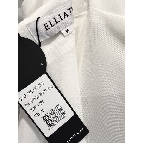 Elliatt Chantelle White 3D Floral Mini Dress NWT Medium Bridal Bachelorette - Picture 5 of 8